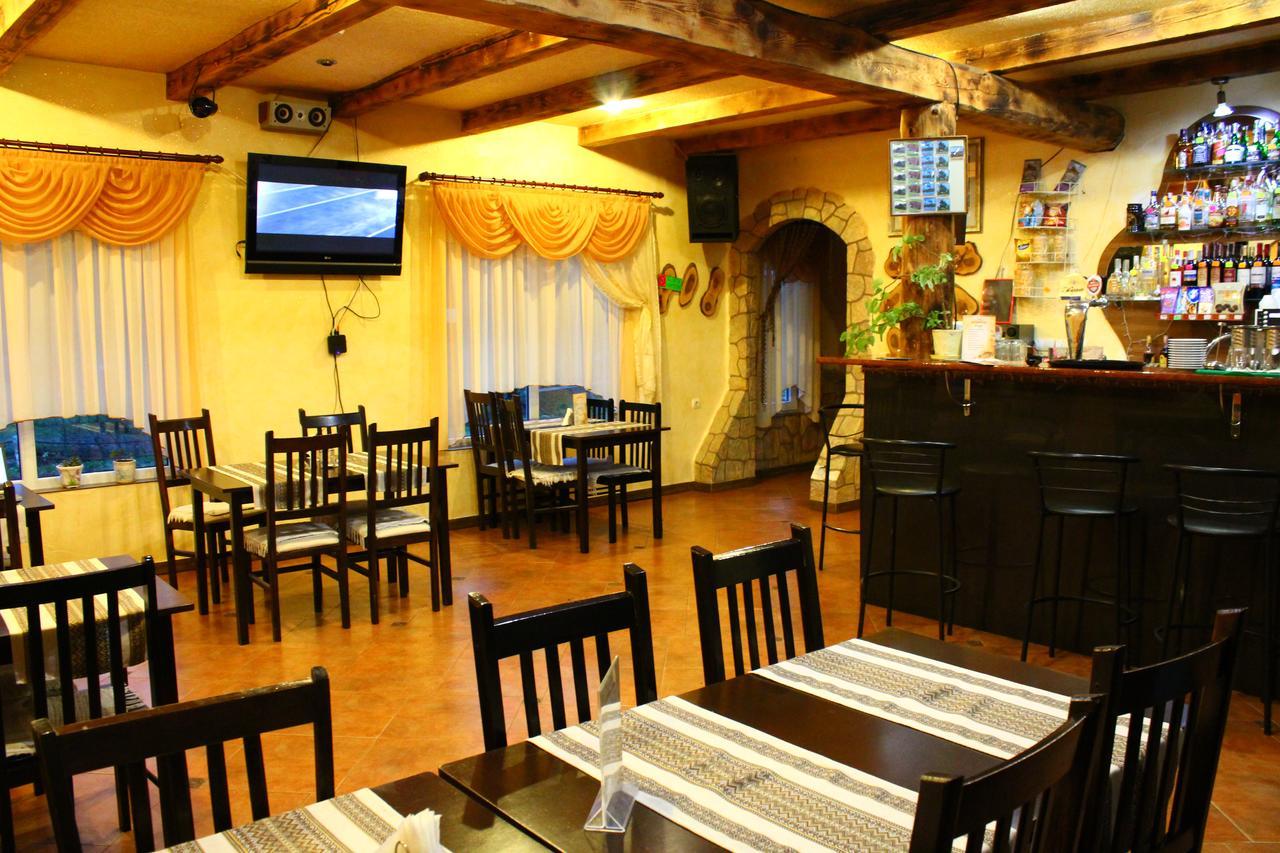 "Lian" Family Hotel & Restaurant Волосянка Экстерьер фото